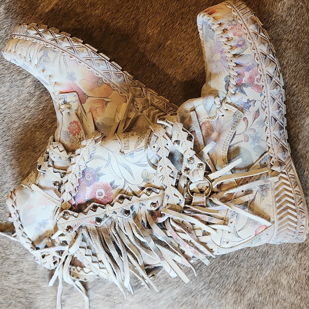 Rare Floral Fringe Women's Ankle Boots - Cream